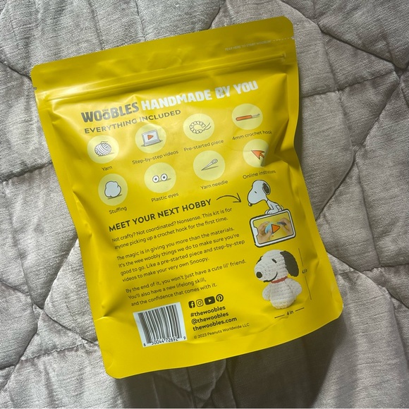 The Woobles Peanuts Snoopy - Picture 2 of 2